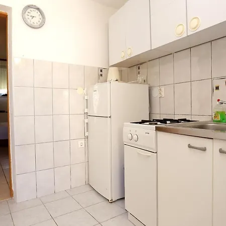 Drace 10135a Apartment Janjina